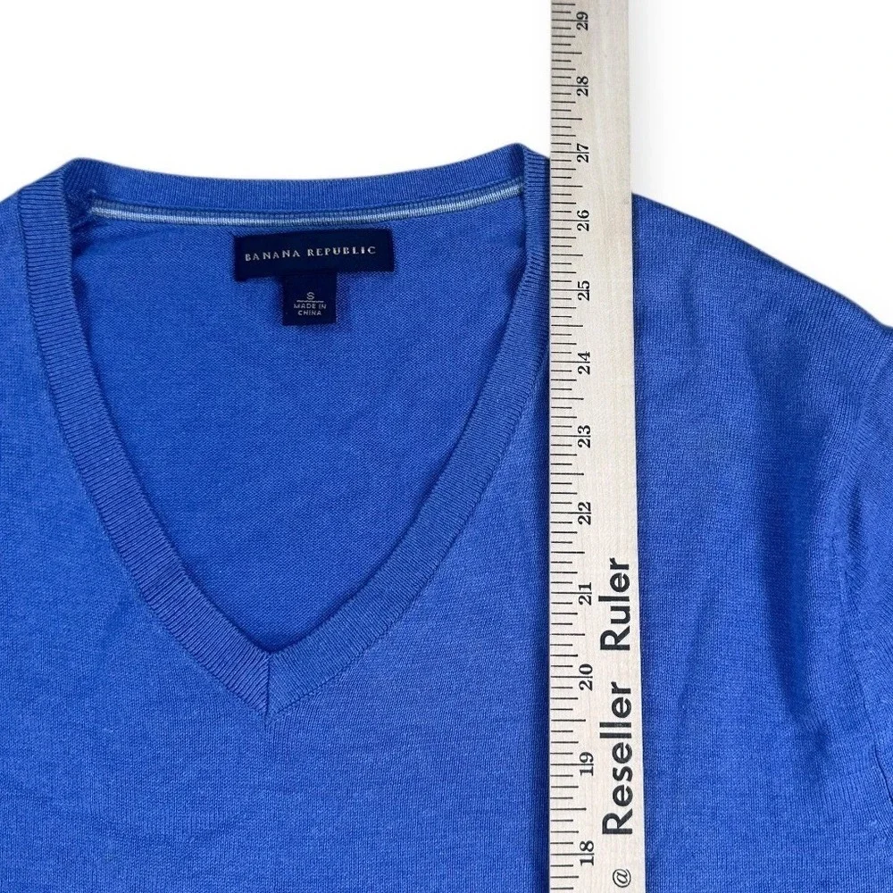 Banana Republic Royal Blue V-Neck Men’s Sweater